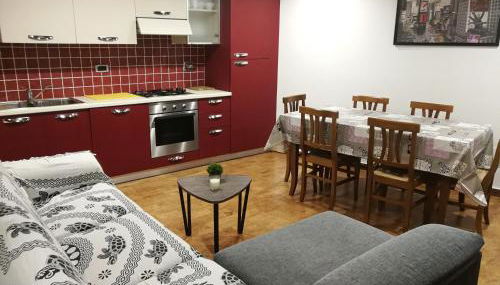 Appartamento con Biliardo Privato Patio e Parcheggio Aosta - Foto 3, stove