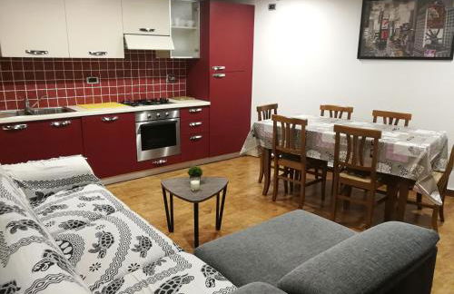 Appartamento con Biliardo Privato Patio e Parcheggio Aosta - Foto 3