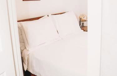 Cottage with Hot Tub - near Cheltenham and Tewkesbury - Photo 25