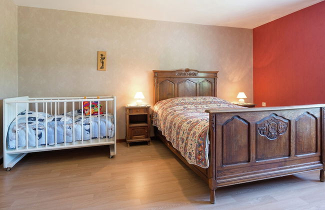 Spacious Holiday Home With Large Garden - Foto 8