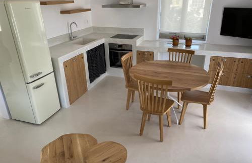 LAINI LUXURY SUITES - Photo 43