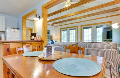 East Otis Vacation Rental with Private Deck and BBQ! - Foto 12