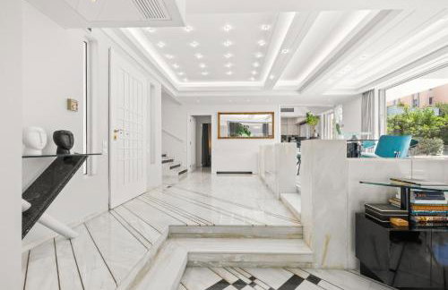 Luxury Villa with Pool, BBQ & Garden in Vouliagmeni - Foto 20