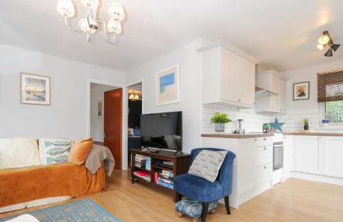 No 1 The Heathers - Photo 3