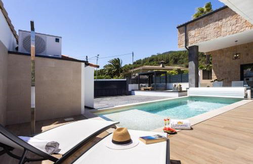 Villa Celestina lujo y piscina climatizada en plena naturaleza - Foto 1