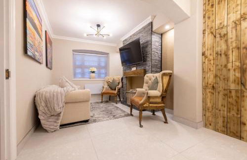 The Secret Garden, Donaghadee - The Hideaway - Stylish 5-Beds, and Lavish 3-Bedrooms - Guests 7 - Super Fast Speed Wi-FI - Foto 21