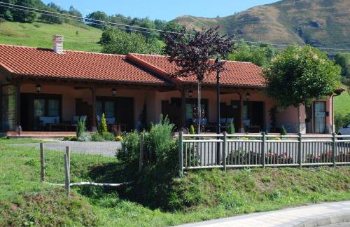 Apartamentos El Pedrayu - Photo 3