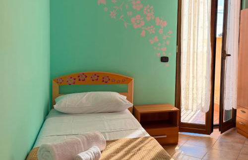 RESIDENZA I GIRASOLI - Spacious private house near the sea, quiet residential area - Lido dei Pini ANZIO - Photo 8