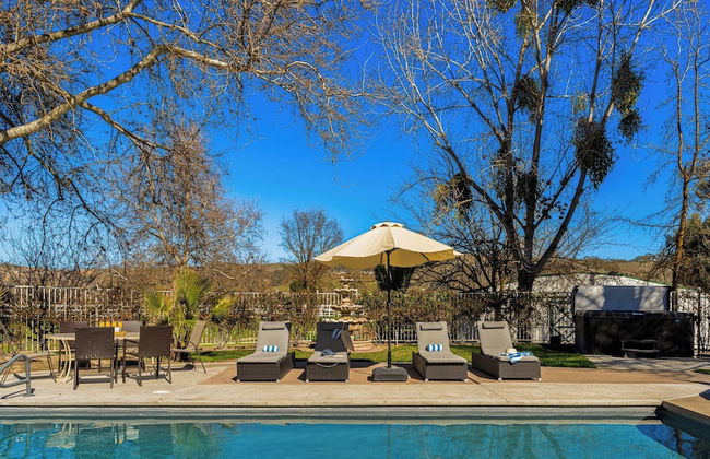 Victorian Manor In Paso Robles Wine Country + Pool, Hot Tub, Firepit, Tennis Court Sleeps 28 - Foto 67