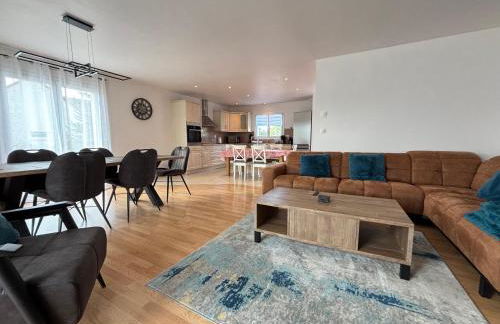 La clé des champs Maison plain pied lumineuse bien équipée, séjour spacieux, belle terrasse aménagée, garage, grand jardin clos, parking, près de Bayeux et Omaha Beach, chiens bienvenus - Foto 18