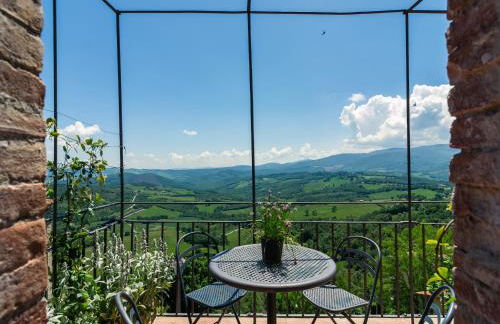 Tuscan Hilltop Getaway - Foto 18