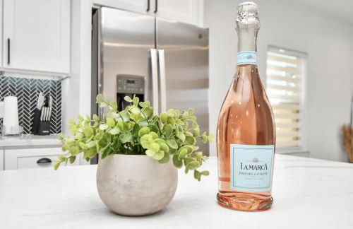 NEW! Grand Luxé Retreat - Modern Luxury - Free Parking - Near Med Center & NRG - Foto 6