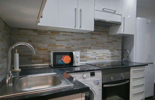 Apartment with Balcony on Calle Santa Engracia Temporal SEN1692 - Foto 44