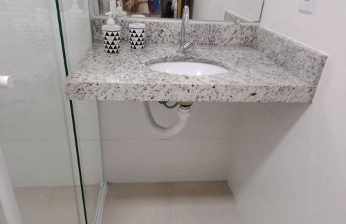 A 350 metros Praia Toninhas - Foto 18