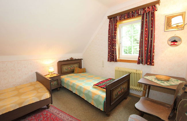 Historic Holiday Home in Gmünd near Cross Country Skiiing - Photo 10