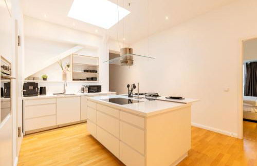 Modern Kudamm Luxury Home with 2 kitches - Foto 19