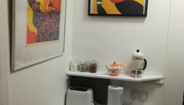 Super sunny studio with own terrace & parking - Photo 3