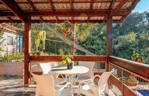 Refúgio e diversão para FAMÍLIAS a 60 min de SP - Piscina, Churrasqueira, wifi 300Mbps - PETFRIENDLY - Foto 16