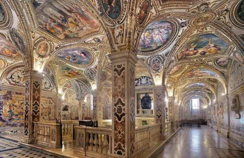 Elena House - Photo 21