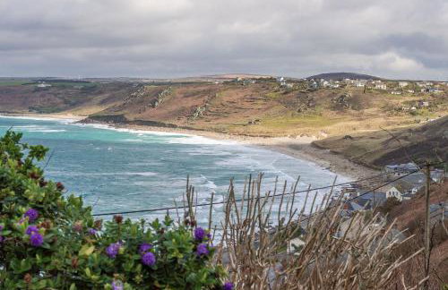 Little Adanac - Photo 30