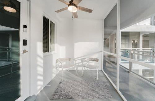 Luxury Waterfront Boca with Pool, Hot Tub and Boat Views - Photo 40