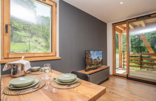 FLORA ALPINA EXPERIENCE - "Ski-to-Door" Brand New Chalet Apartments with Indoor Garage and Mountain View - Foto 33