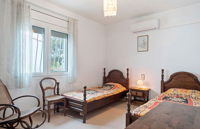 Peaceful Holiday Home in Sant Pere Pescador With Swimming Pool - Foto 14