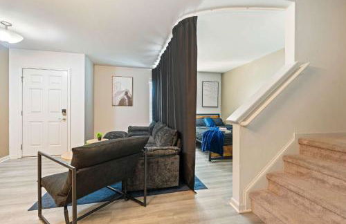 4BR Townhouse King Bed 2-Story Near NC State - Foto 50