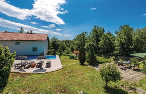 4 Bedroom Gorgeous Home In Jurdani - Photo 15