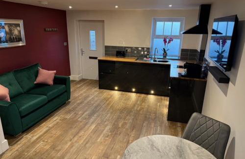 Cedar Barn - Nantwich, with Hot Tub - Foto 4