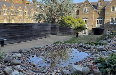 Luxury flat with FREE parking & easy tube access! - Foto 17