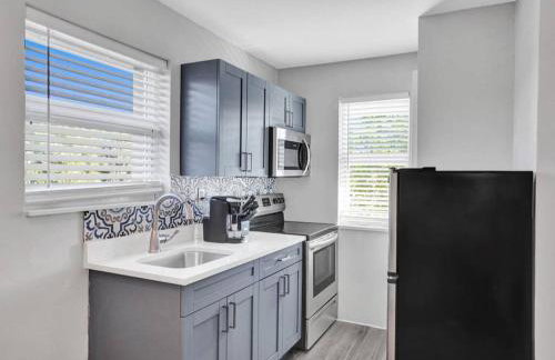 Rustic Retreats Beachy 1BR for 4 guests in the heart of Fort Lauderdale - Foto 1