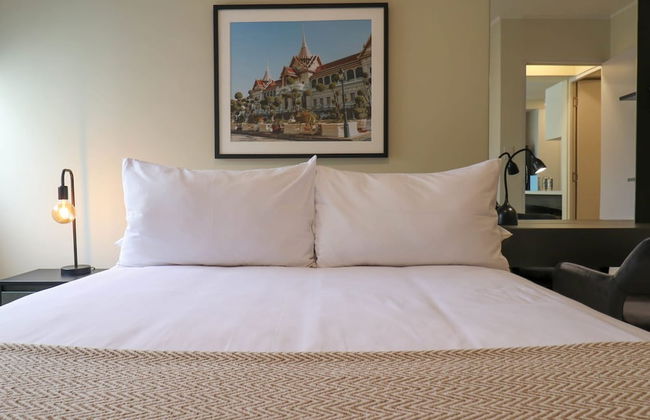 w Spectacular 2BR in the Heart of Miraflores - Photo 20