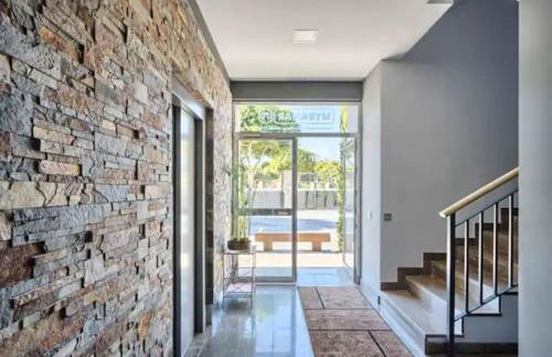 2 BEDROOMS NEXT TO THE BEACH&MIRAMAR SHOPPING CENTER-SWIMMING POOL-PARKINg - Photo 3