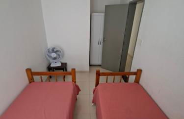 Apto na Praia de Atalaia a 100 metros da Passarela do Caranguejo - Foto 30