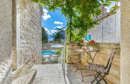 Nice Apartment In Zminj With Wifi - Photo 3