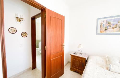 Retreat with Terrace and View in Espiche #1887 - Foto 4