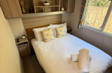 Starling Lodge with Hot tub at Brickyard Lakes - Foto 8