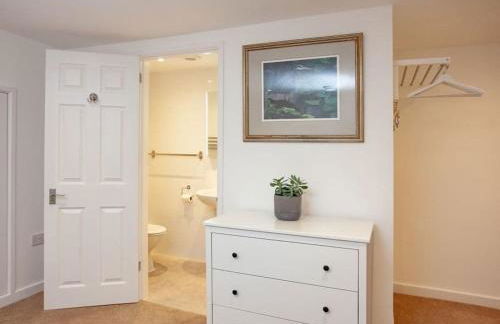 1 Perfectly located stylish, comfortable apartment - Photo 20