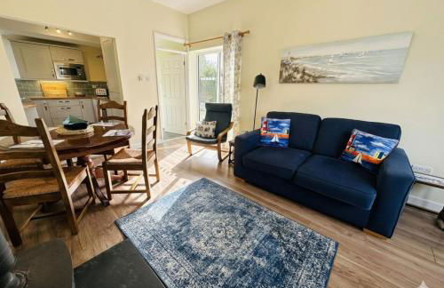 Ty Ardd - modern bungalow close to Pendine Beach - 1 DOG GOES FREE - Photo 7