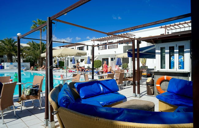 Apartamentos Plaza Azul - Photo 32