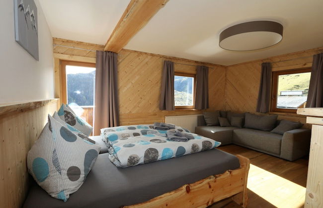 Unique Large Alpine Pasture in the Middle of the Zillertal Mountains - Foto 12