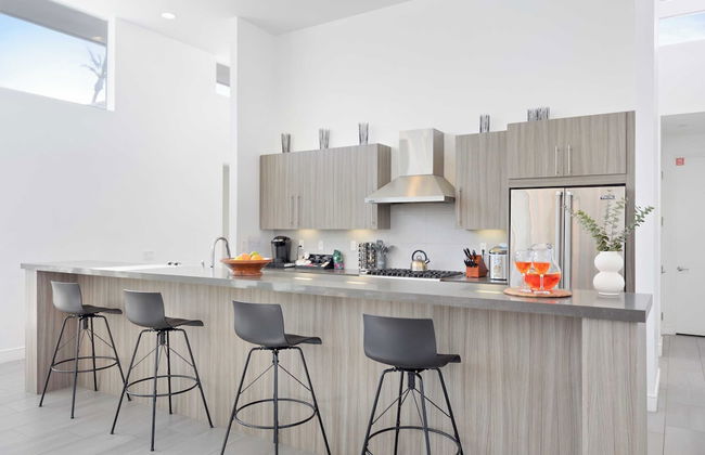 Sleeps 28! 2 Luxe Villas w/ Pool & Putting Green Polo Villas Nova by Avantstay - Foto 11