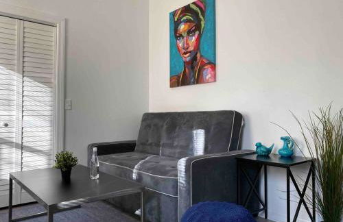 Chic Bungalow Apartment steps from Armature Works & Downtown Riverwalk - Foto 44