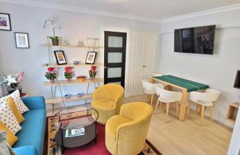 Artaza Home - Photo 1