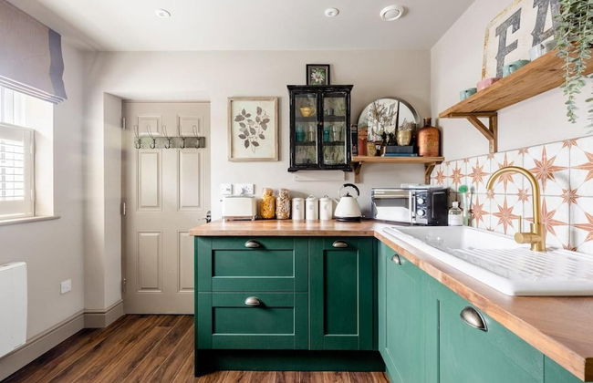 1 Bed Studio Sleeps 2 -patio -garden -dogs Ok - Foto 6