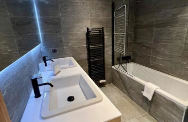 Appartement neuf haut de gamme esprit chalet à Méribel - 4 couchages - Foto 16