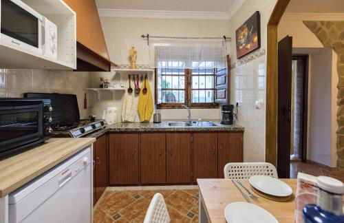 Charming Villa in Mondrón with Private Pool - Foto 44