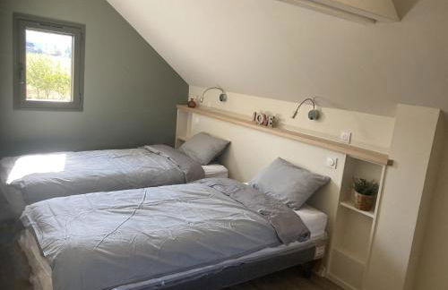 La Plaine aux Etoiles - Maison Individuelle avec Piscine Balnéo Privative et Jardin - Foto 22