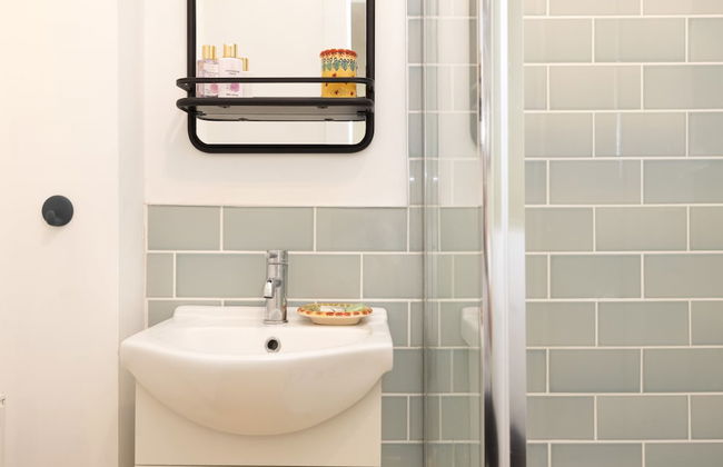 JOIVY Charming 1-Bed Ap Near Leith Links W/ Patio - Foto 21